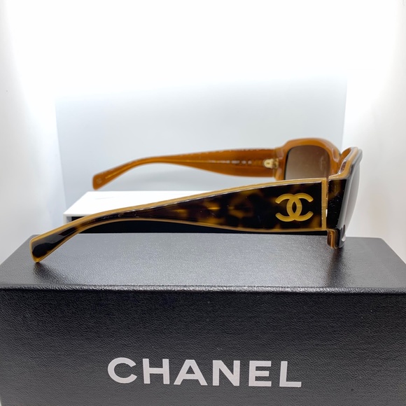 AUTHENTIC CHANEL VINTAGE SUNGLASSES - Picture 8 of 8